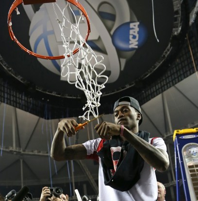 Kevin_Ware_cuts_the_net_after_2013_NCAA_championship